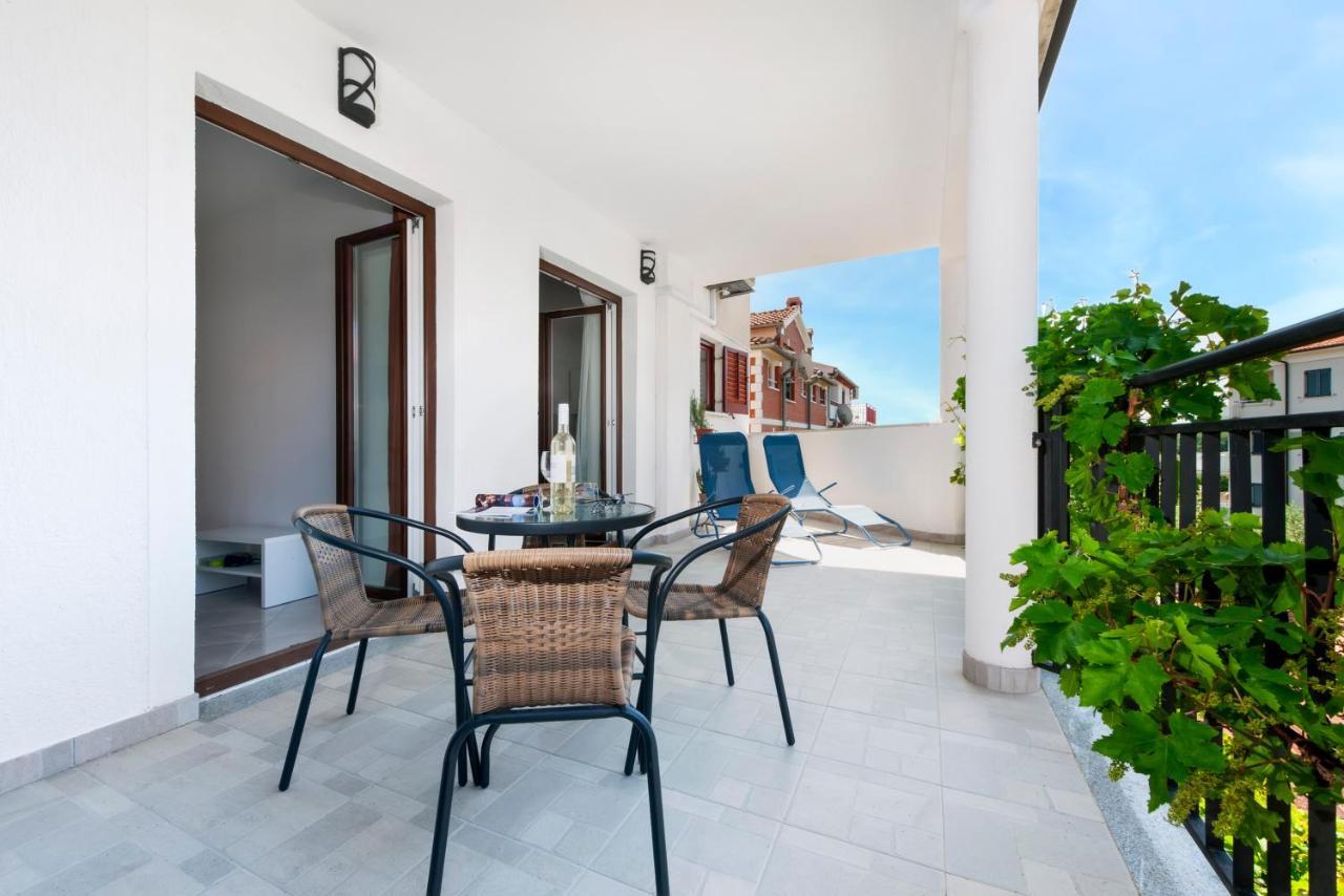Apartments Vinko Ровинь Экстерьер фото