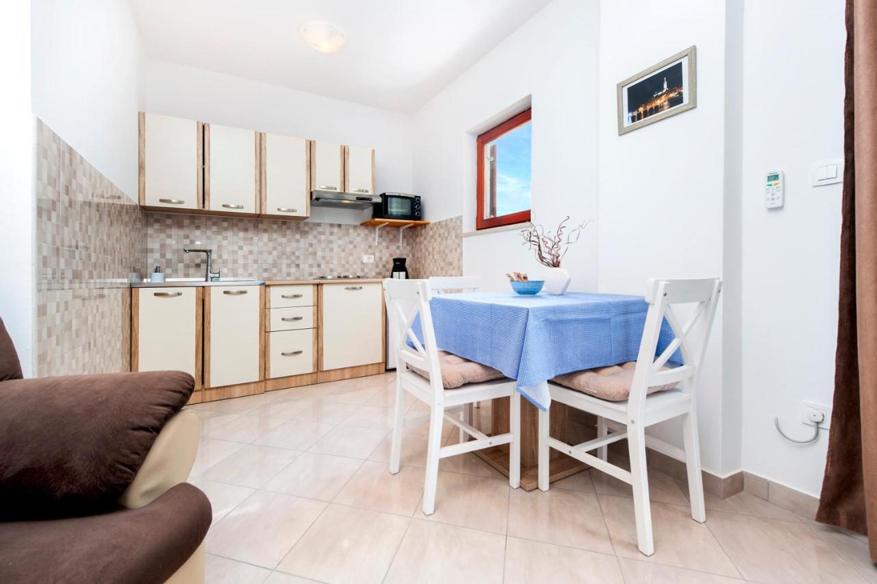 Apartments Vinko Ровинь Экстерьер фото