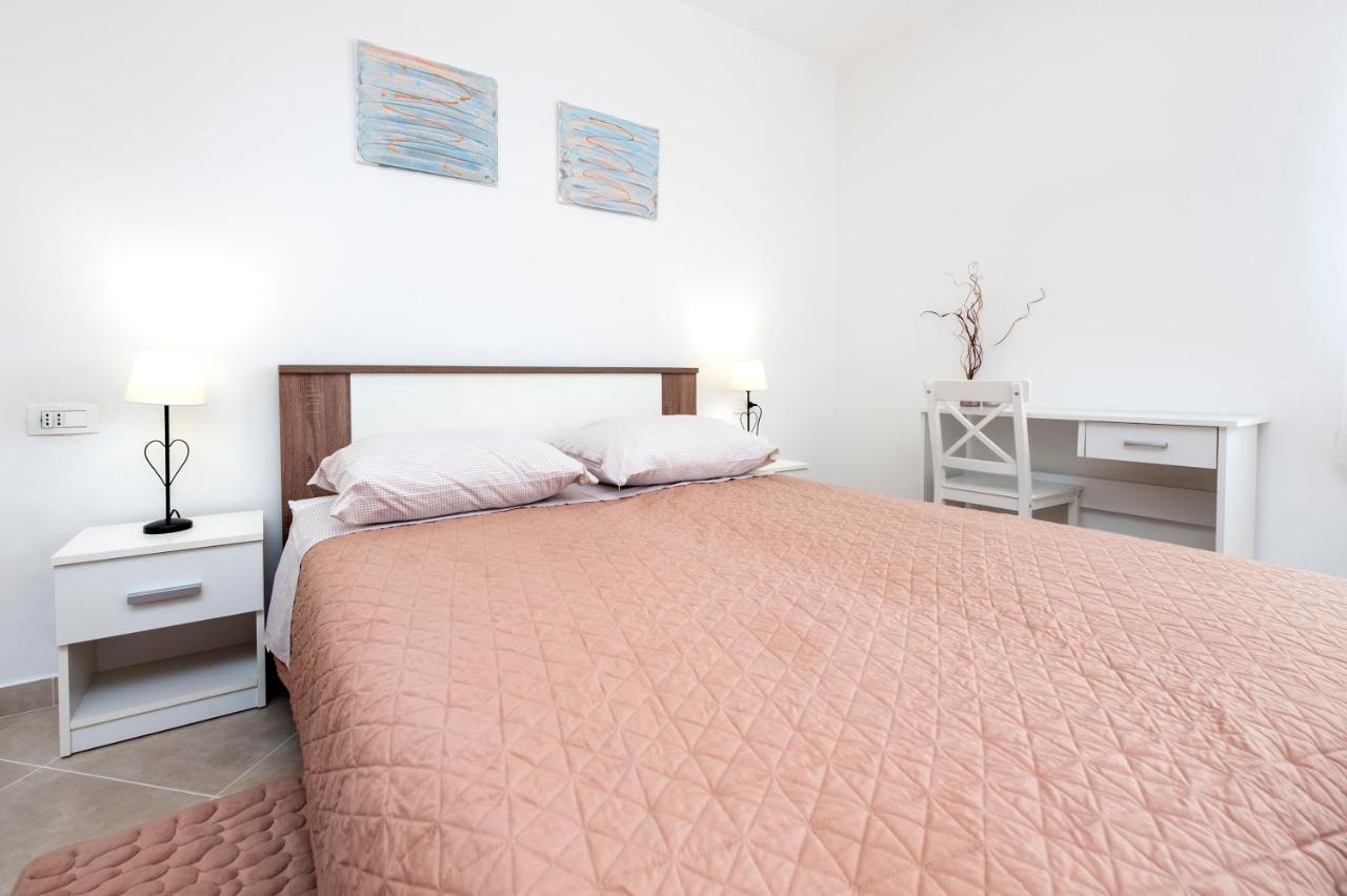 Apartments Vinko Ровинь Экстерьер фото