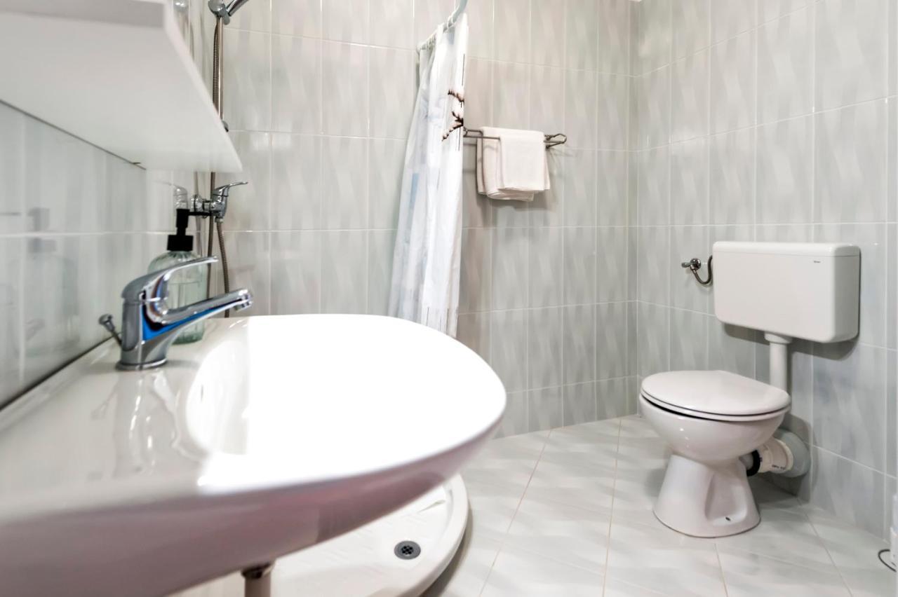 Apartments Vinko Ровинь Экстерьер фото