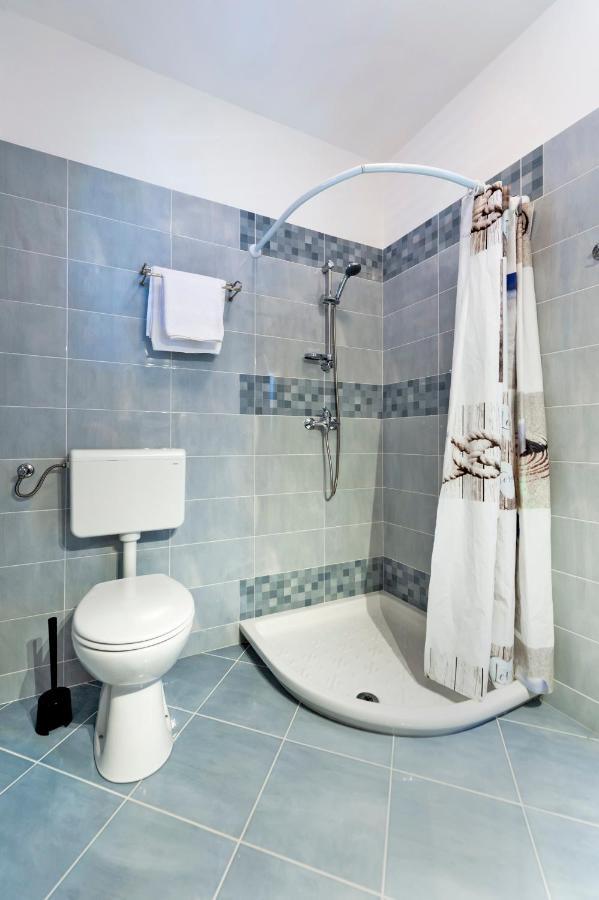Apartments Vinko Ровинь Экстерьер фото