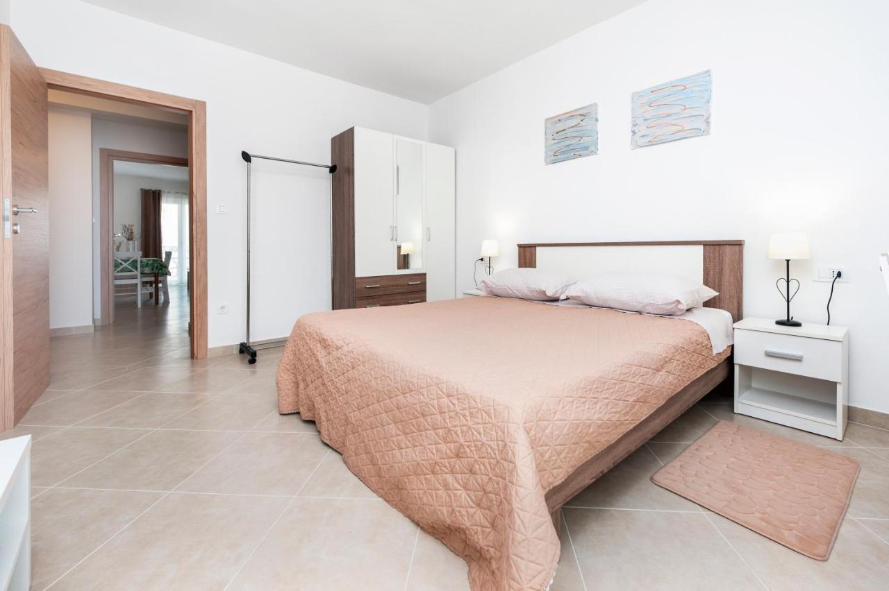Apartments Vinko Ровинь Экстерьер фото