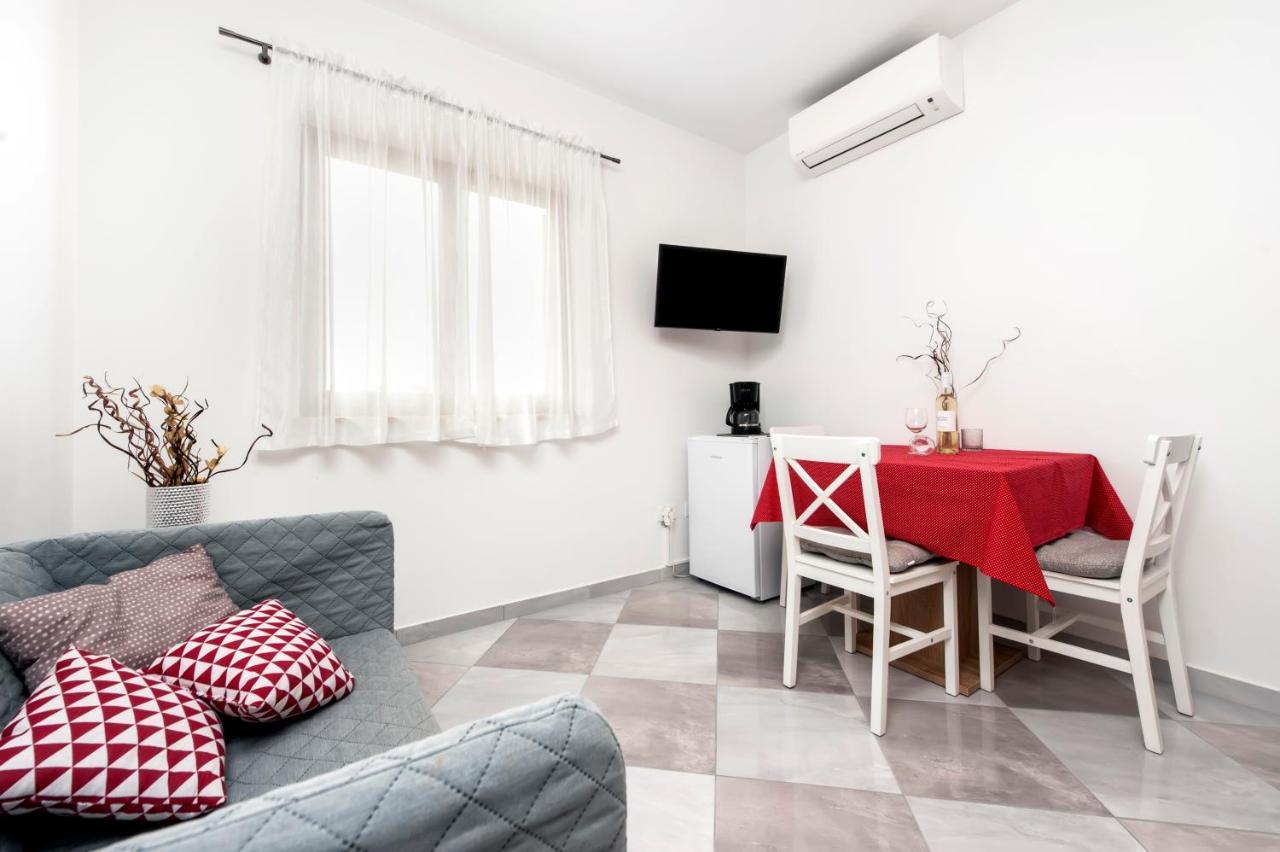 Apartments Vinko Ровинь Экстерьер фото