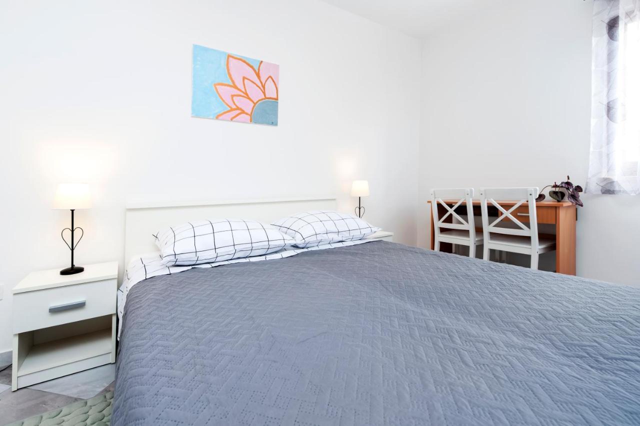 Apartments Vinko Ровинь Экстерьер фото