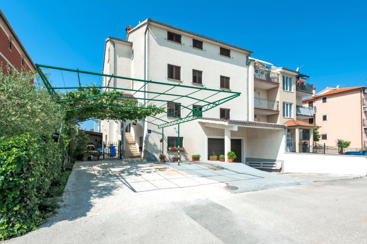 Apartments Vinko Ровинь Экстерьер фото